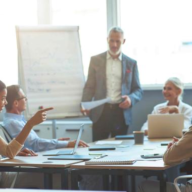 thème Gestion des institutions et encadrement